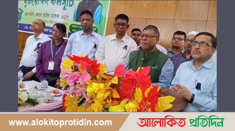 সরকারি হাসপাতালে স্যালাইনের কোন ঘাটতি নেই-মানিকগঞ্জে স্বাস্থ্যমন্ত্রী জাহিদ মালেক