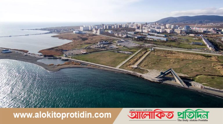 রাশিয়ার নৌঘাঁটিতে ড্রোন হামলা চালাল ইউক্রেন