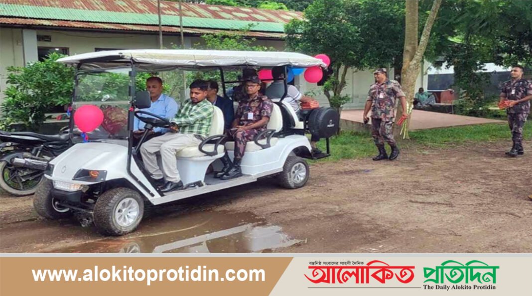 স্থলবন্দরে যাত্রীরা পাবেন হেল্প ডেস্ক সেবা 