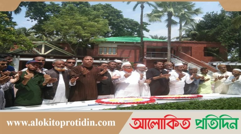 বঙ্গবন্ধুর সমাধিতে শিকড় ফাউন্ডেশন শ্রদ্ধা 