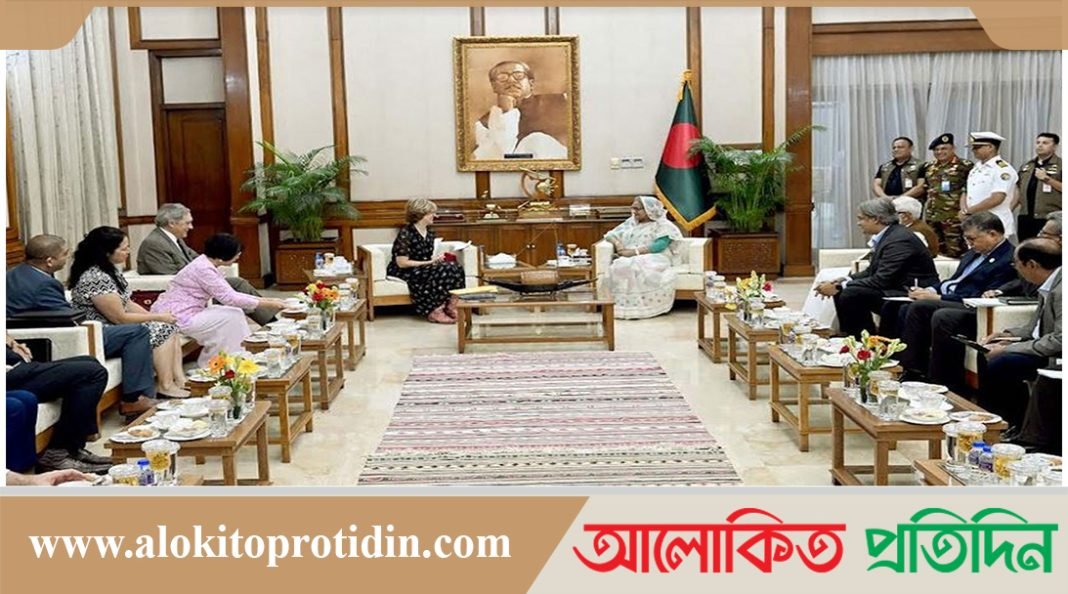 দেশে গণতন্ত্র সমুন্নত রাখতে আমরা অঙ্গীকারাবদ্ধ