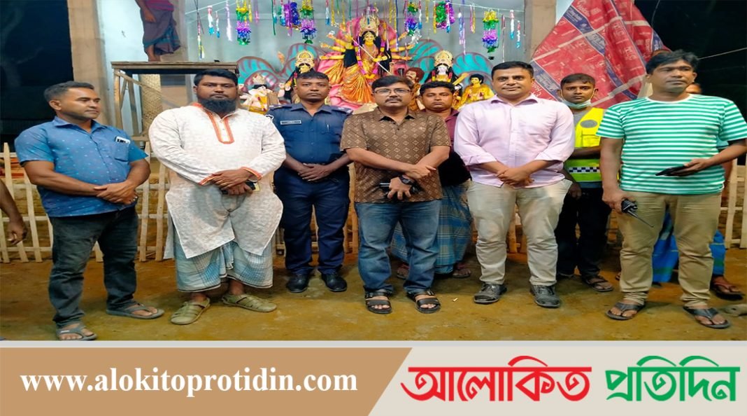 গোপালগঞ্জে দূর্গাপূজা শান্তিপূর্ণভাবে উদযাপনে কাজ করছে পুলিশ 