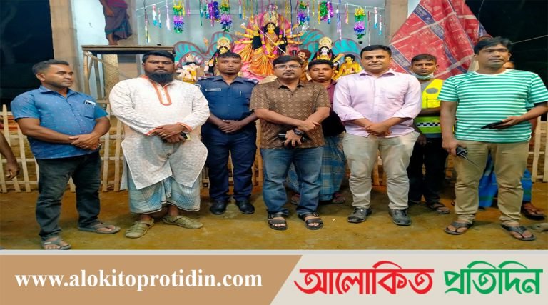 গোপালগঞ্জে দূর্গাপূজা শান্তিপূর্ণভাবে উদযাপনে কাজ করছে পুলিশ 