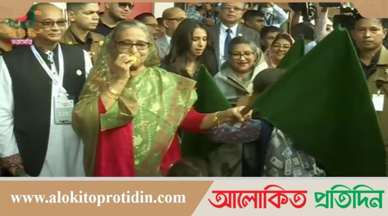 ট্রেনে চড়ে মাওয়া থেকে ভাঙ্গার পথে প্রধানমন্ত্রী