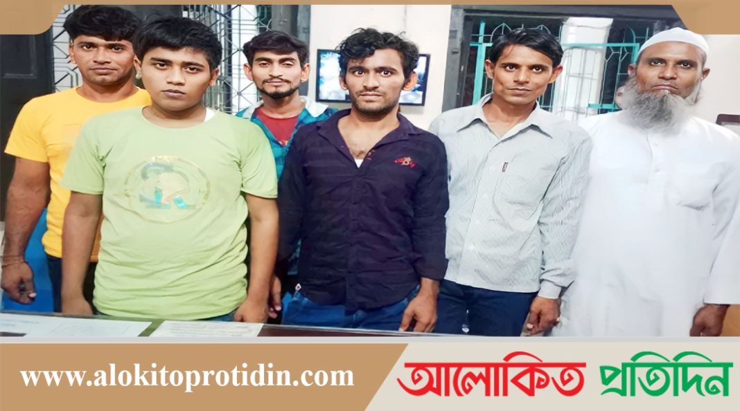ভারতের কারাগার থেকে তিন বছর পর মুক্তি পেল ৬ জেলে