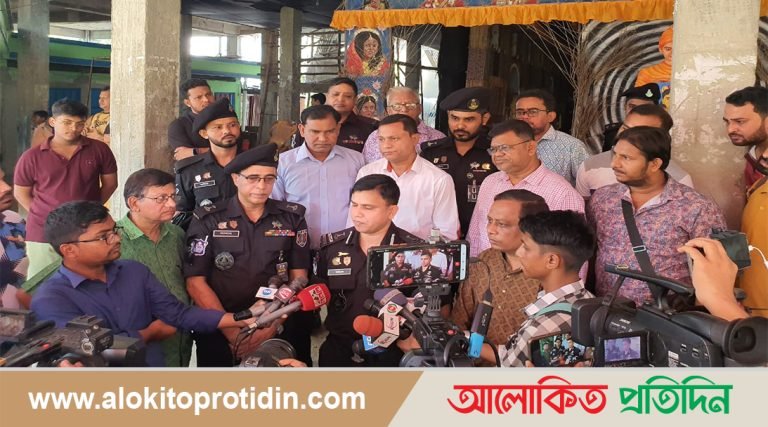 পূজা মন্ডপে নজরদারি, যেকোনো পরিস্থিতি মোকাবিলায় প্রস্তুত র‌্যাব-১৫