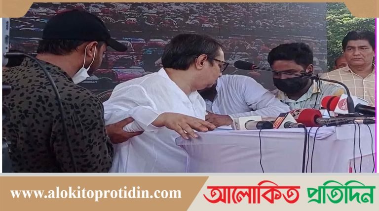 বক্তব্য দেওয়ার সময় অসুস্থ হয়ে পড়লেন জাকের পার্টির চেয়ারম্যান