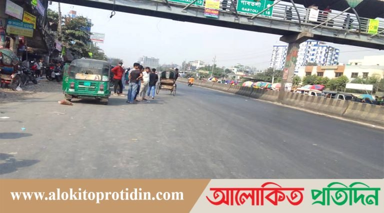 রাজধানীর সড়কে গণপরিবহন কম