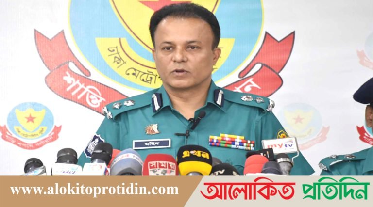 ঢাকায় ১৩ দিনে ৬৪ বাসে আগুন: ডিএমপি