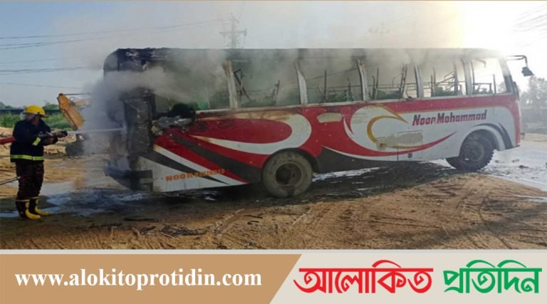 চট্টগ্রামে ৩টি, সাভার মুগদায় পুড়ল আরও দুটি বাস