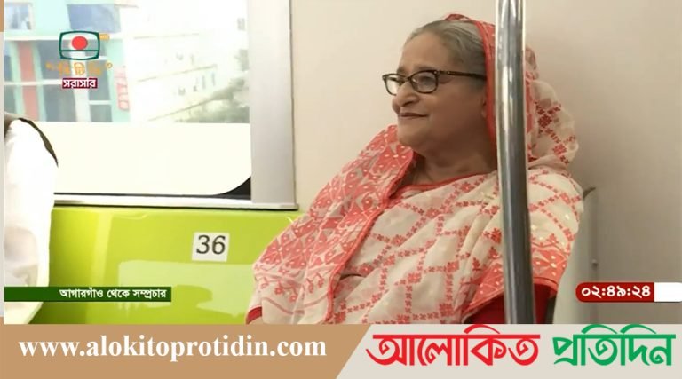 মেট্রোরেলে আগারগাঁও থেকে মতিঝিলের পথে প্রধানমন্ত্রী