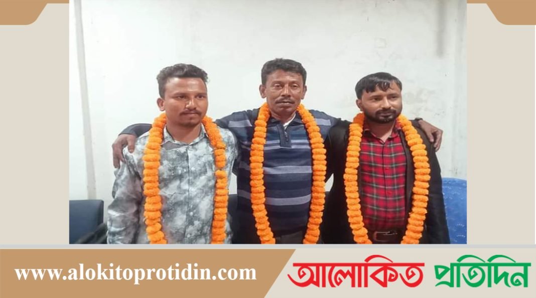 রায়পুরা উপজেলা প্রেসক্লাবের সভাপতি বায়েজিদ সম্পাদক আবুল কালাম আজাদ কোষাধ্যক্ষ রোমান পথিক