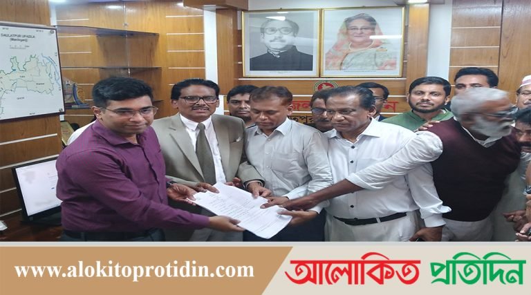 মানিকগঞ্জ ১ আসনের নৌকার মনোনয়ন পত্র জমা দিলেন আব্দুস সালাম