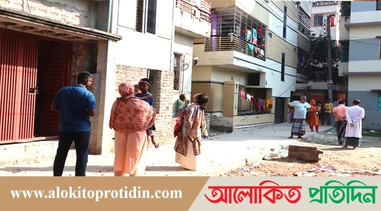 ভূমিকম্প আতঙ্কে রাস্তায় মানুষ, কুমিল্লায় ৮০ শ্রমিক আহত