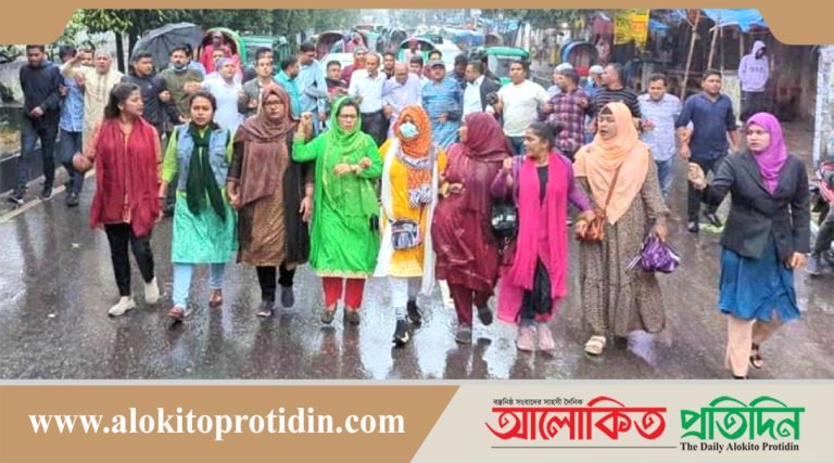 রাজধানীতে অবরোধের সমর্থনে রিজভীর নেতৃত্বে মিছিল