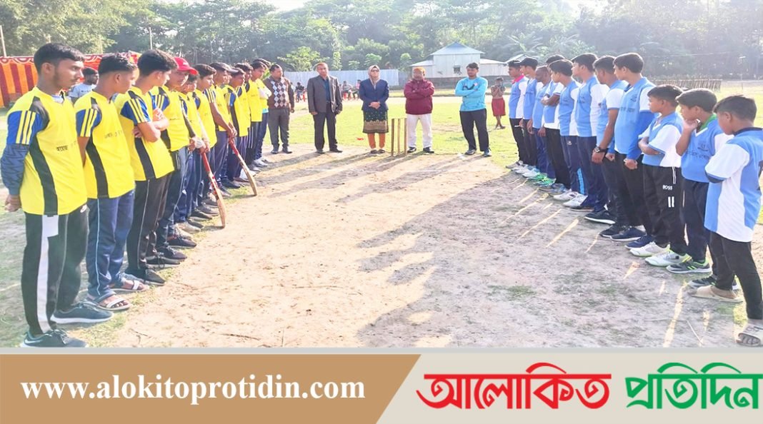 আটপাড়ায় ক্রিকেট প্রশিক্ষণের সমাপনী অনুষ্ঠিত