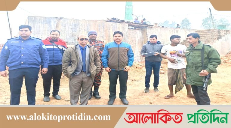 পার্বতীপুরে ৩ ইটভাটাকে ৬ লাখ টাকা জরিমানা