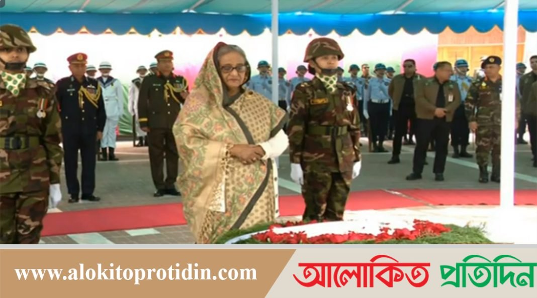 বঙ্গবন্ধুর সমাধিতে মন্ত্রিপরিষদের সদস্য ও প্রধানমন্ত্রীর শ্রদ্ধা