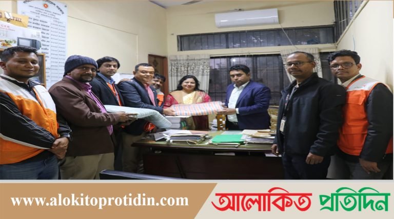 ওয়ার্ল্ড ভিশন কর্তৃক ডিসি অফিসের ত্রাণ তহবিলে ২ হাজার কম্বল প্রদান 