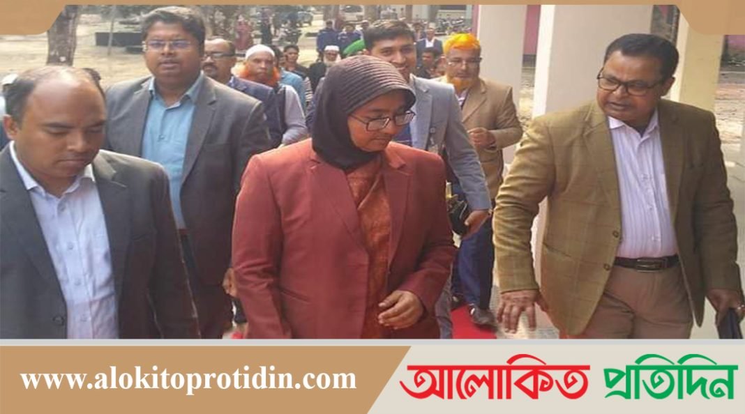 পলাশবাড়ীতে সকল শ্রেনীপেশার মানুষের সাথে জেলা প্রশাসকের মতবিনিময়