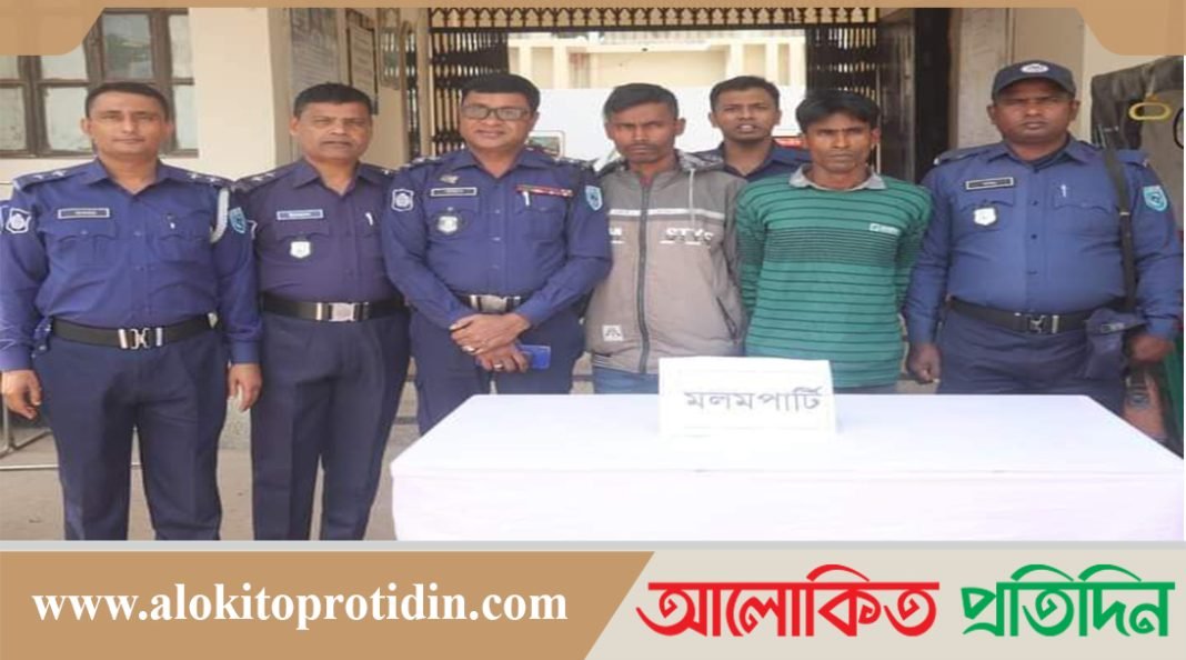 সুন্দরগঞ্জ উপজেলায় খোয়া যাওয়া ইজিবাইক উদ্ধার সহ চোর চক্রের মূলহোতা গ্রেফতার