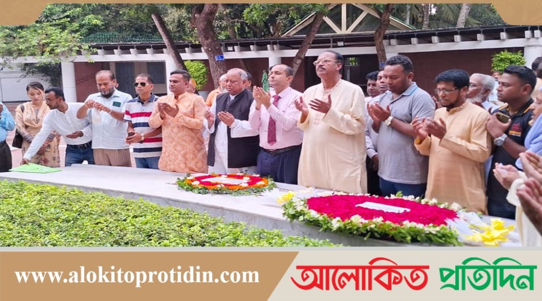 টুঙ্গিপাড়ায় জাতির জনকের সমাধিতে শ্রদ্ধা্ নিবেদন করেন এলজিইডির অতিরিক্ত প্রধান প্রকৌশলী 