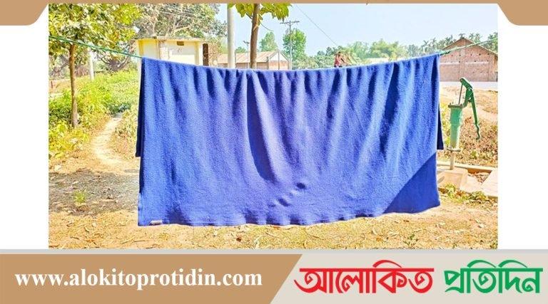 তীব্র দাবদাহেও রাতে কাঁথা গায়ে ঘুমান : দিনাজপুরের মানুষ