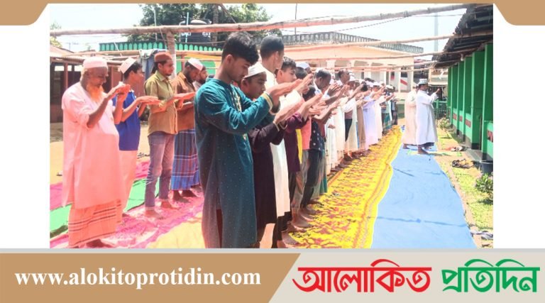 লংগদুতে তীব্র গরমে অতিষ্ঠ জনজীবন, বৃষ্টির জন্য নামাজ আদায়