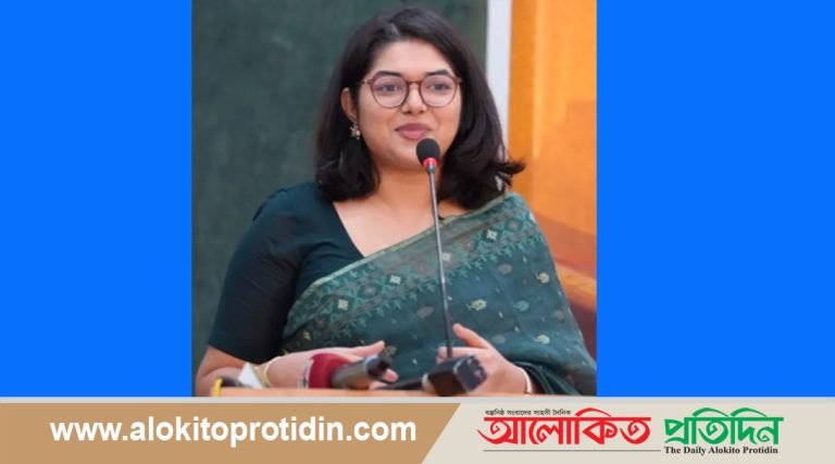 ব্যাগে ফ্যান নিয়ে বের হতে বললেন বুশরা