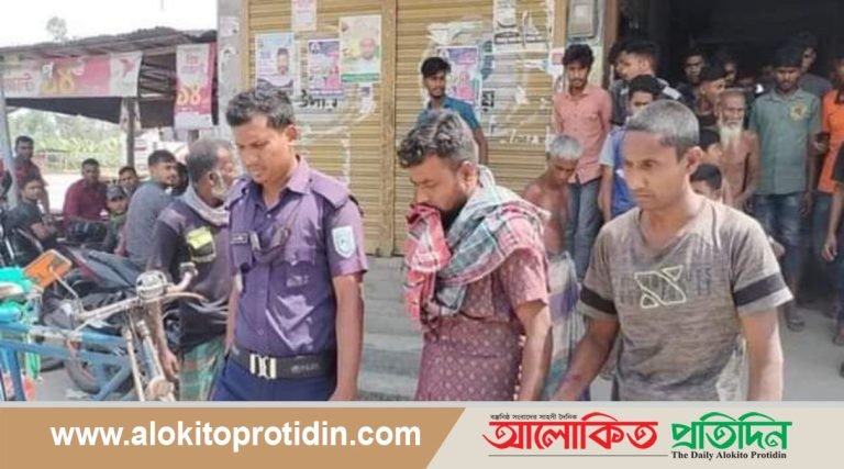 গাইবান্ধার গোবিন্দগঞ্জে অটো বাইক ছিনতাইকালে আটক ২
