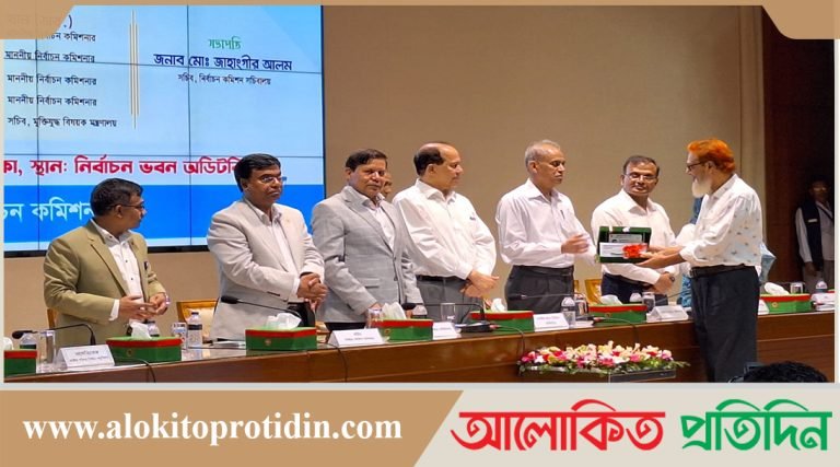 ‘বীর মুক্তিযোদ্ধা’ লেখা স্মার্ট কার্ড পেলেন ১০৪ জন মুক্তিযোদ্ধা