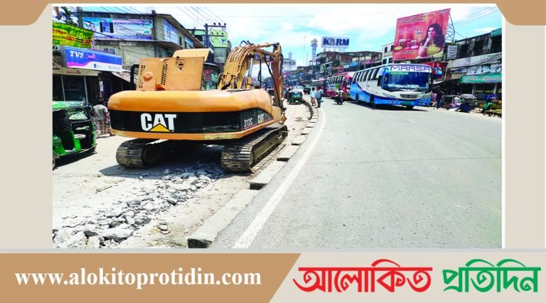 চিরিঙ্গায় এক কিলোমিটার সড়কের ১০ ফুট প্রশস্তকরণের কাজ শুরু