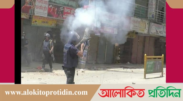 টাঙ্গাইলে দফায় দফায় সংঘর্ষ, পুলিশ-সাংবাদিকসহ আহত শতাধিক