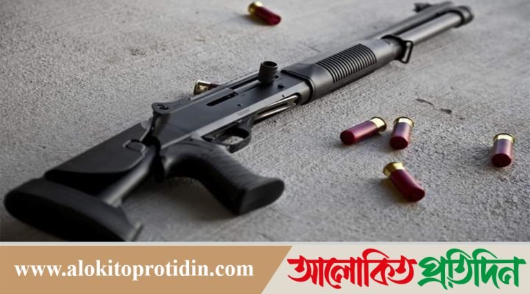 গত ১৫ বছরের সব অস্ত্রের লাইসেন্স বাতিল, থানায় জমা দেওয়ার নির্দেশ