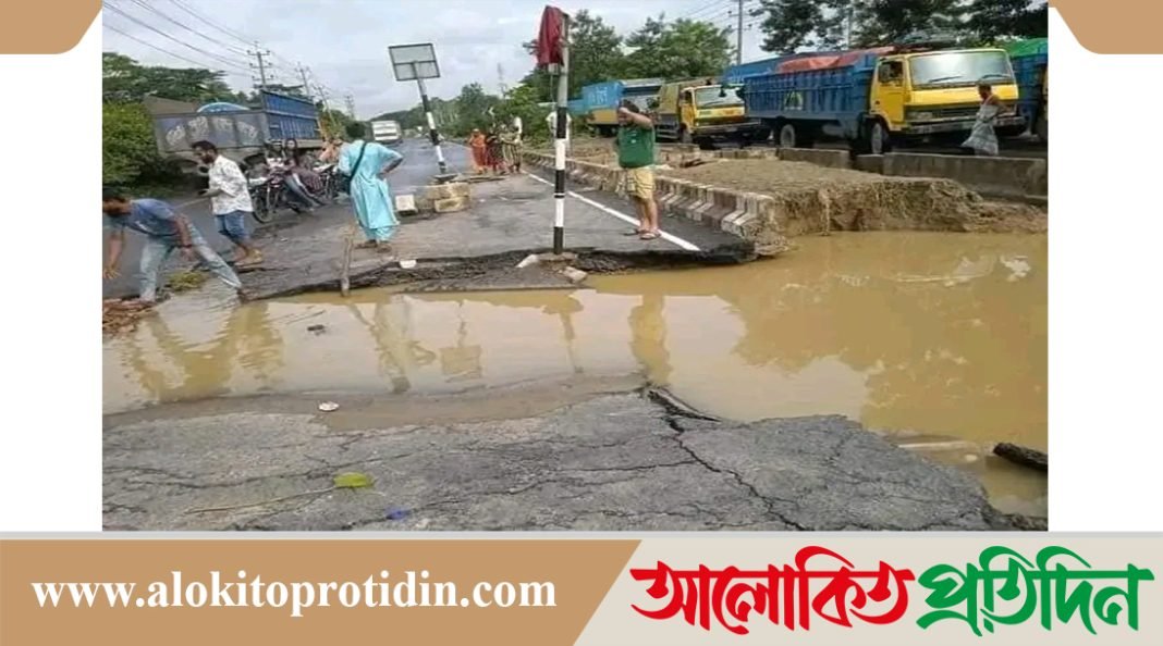 কুমিল্লায় বন্যার পানি কমছে ধীরগতিতে