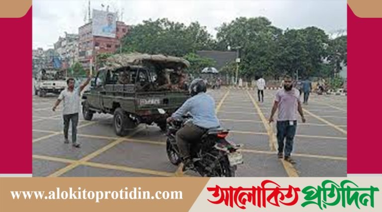 রাস্তায় কোথাও নেই ট্রাফিক পুলিশ, সিগন্যালে শিক্ষার্থীরা