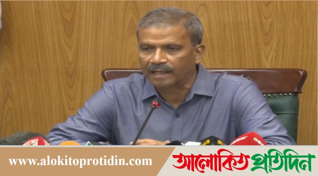 ফ্যাসিস্টদের বিচার সম্পন্ন করার আগে মৃত্যুদণ্ডের বিধান পরিবর্তন করা হবে না: আইন উপদেষ্টা 