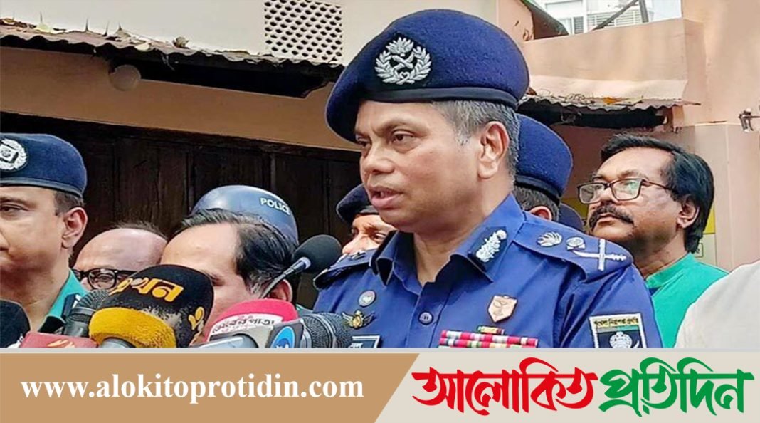 পুলিশের যারা কাজে যোগ দেননি তাদের চাকরিতে রাখার সুযোগ নেই : আইজিপি