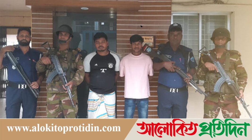 কুমিল্লায় যৌথবাহিনীর অভিযানে ৫ জন আটক