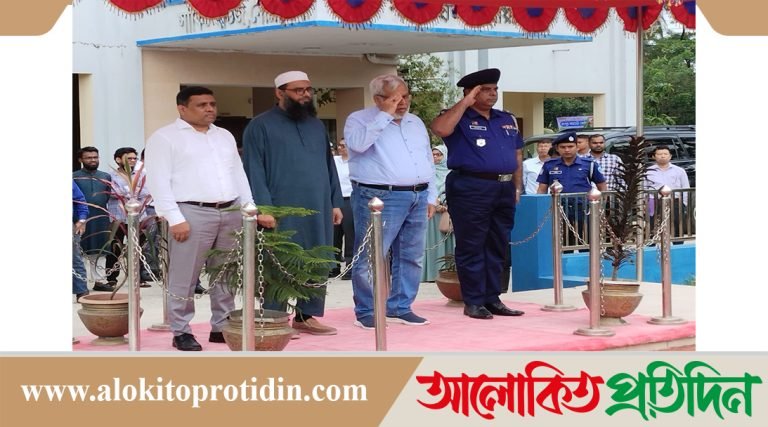 নোয়াখালী পরিদর্শনে উপদেষ্টা ফাওজুল কবির খান