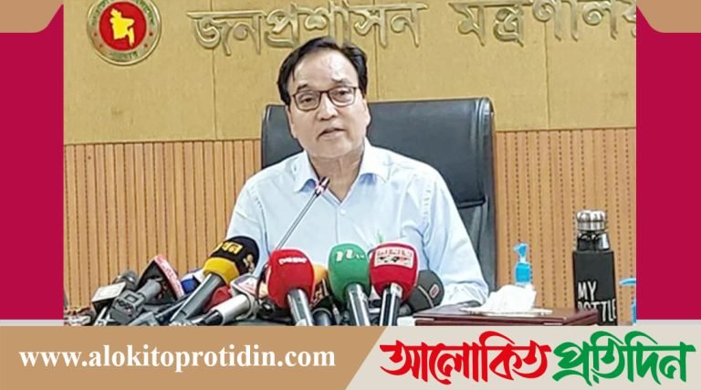 ডিসি নিয়োগ কেলেঙ্কারি, ‘আমি স্যামসাং ব্যবহার করি, স্ক্রিনশট গেছে আইফোনের!