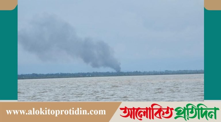 নাফ নদীর ওপারে বিস্ফোরণের শব্দ, আকাশে হেলিকপ্টারের চক্কর
