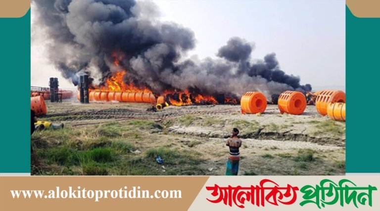 আরিচায় বিআইডব্লিউটিএ’র ড্রেজিংয়ের ফ্লোটারে আগুন!