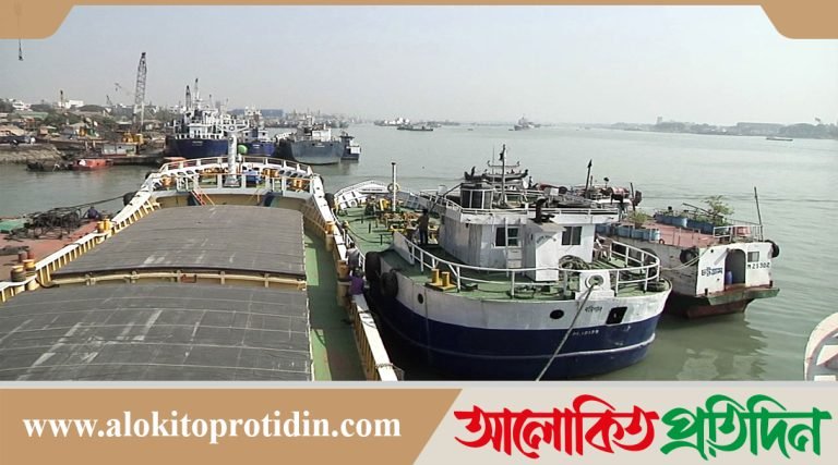 দেশব্যাপী নৌযান শ্রমিকদের কর্মবিরতি, পণ্য খালাস বন্ধ