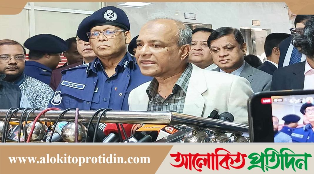 ছাত্র আন্দোলনে আহতদের মধ্যে ১০০ জন পুলিশে চাকরি পাচ্ছে: স্বরাষ্ট্র উপদেষ্টা
