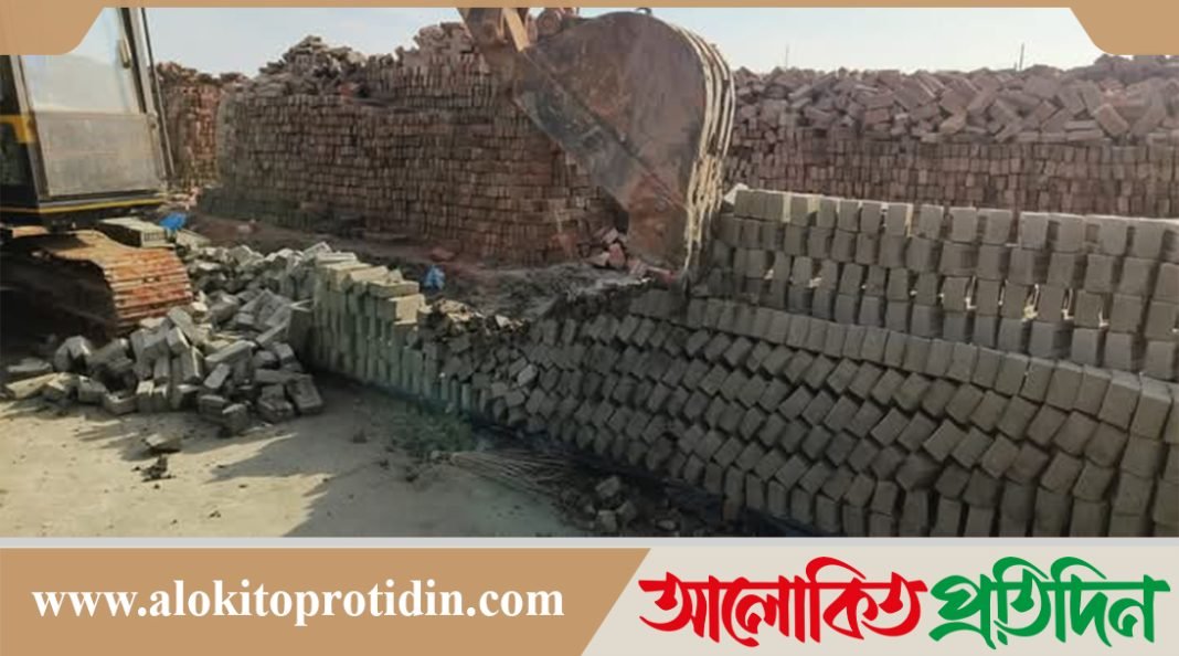 নোয়াখালীতে প্রশাসনের ভেঙ্গে দেয়া ইটভাটা ফের চালুর অভিযোগ