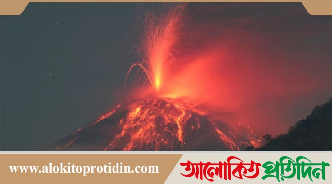 ইন্দোনেশিয়ার মাউন্ট ইবুতে অগ্ন্যুৎপাত, ৩ হাজার বাসিন্দাকে নিরাপদে সরিয়ে নেওয়া হয়েছে