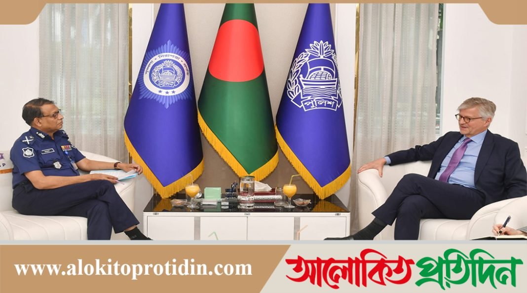 আইজিপির সঙ্গে জাতিসংঘের শান্তিরক্ষা বিষয়ক আন্ডার সেক্রেটারি জেনারেলের সাক্ষাৎ
