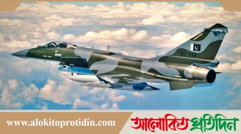 পাকিস্তানি যুদ্ধবিমানের প্রতিক্রিয়ায় পালাল ভারতের ৪টি রাফাল যুদ্ধবিমান