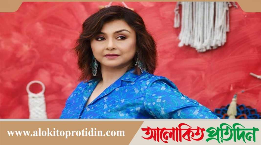 মুম্বাই মহাসমুদ্র,বহু বড় বড় মাছ ঘুরে বেড়াচ্ছে :দেবযানী